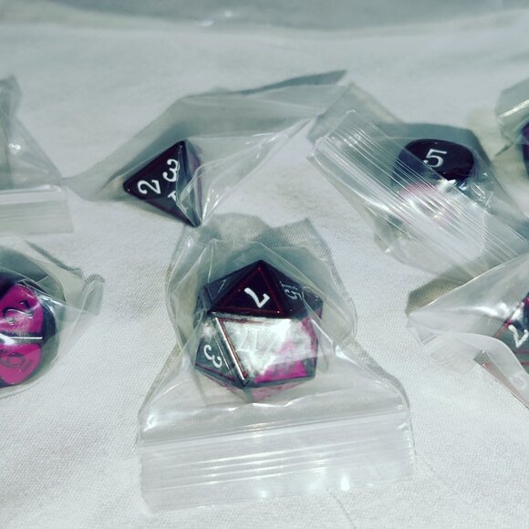 Metal Dice Purple /Black, 7 Piece, Polyhedral Set For Table Top Gaming DND - Picture 2 of 7